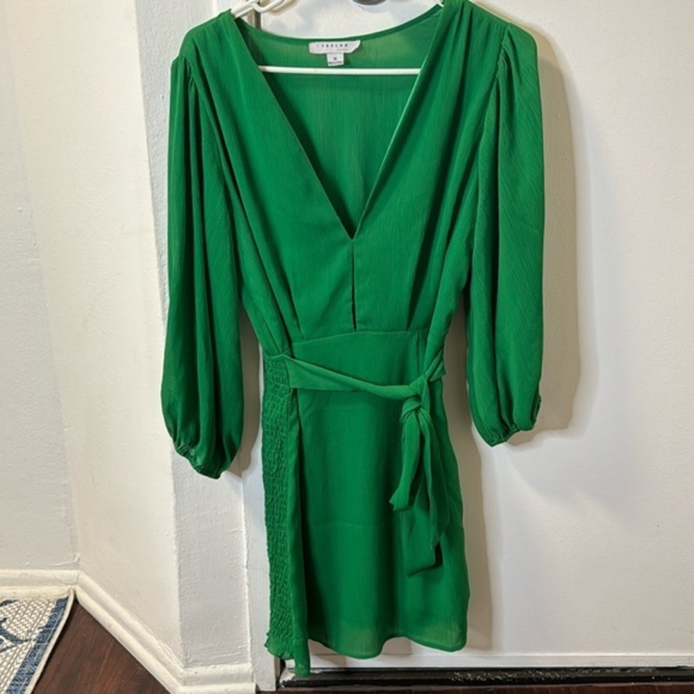 NWOT | Green Low Neck Dress | Favlux